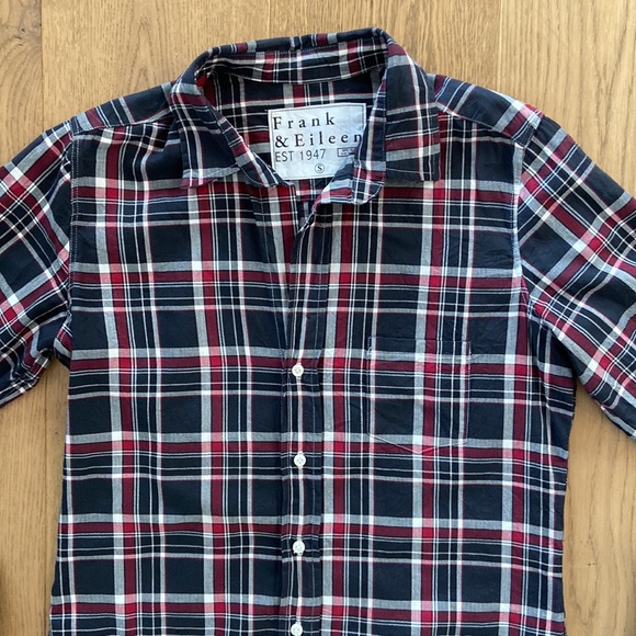 Frank & Eileen Long Plaid Button Down - Picture 4 of 11